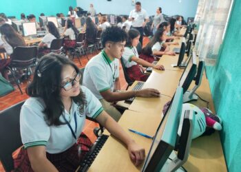 Evalúan a más de 8 mil graduandos en Escuintla