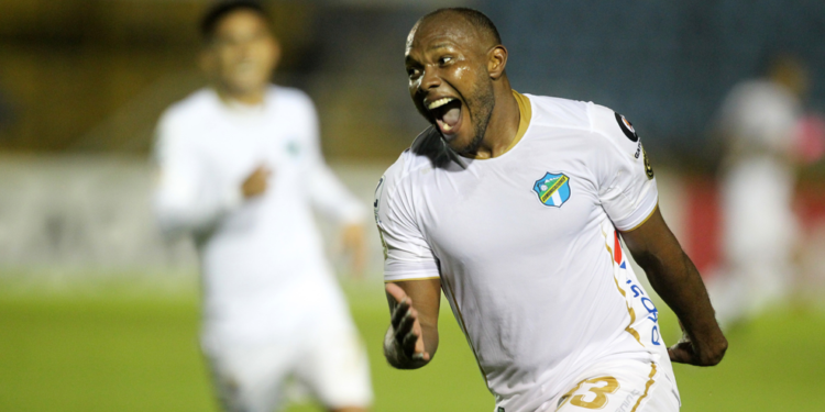 Comunicaciones confirma el regreso de Juan Anangonó