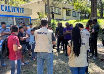 Atención a migrantes en frontera Agua Caliente. / Foto: IGM.