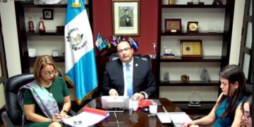 Autoridades del Minex, Cámara de la Industria entre otros participaron en un encuentro virtual este miércoles.