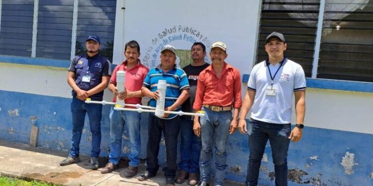 Efectúan acciones para el consumo de agua segura en comunidades de Petén