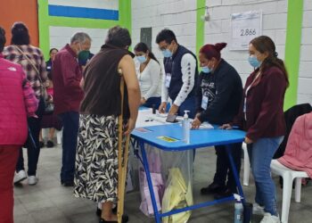 Mineduc mantiene comunicación con TSE para entrega de centro educativos