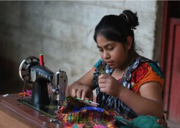 Otorgarán más 5 mil becas para artesanos durante 2023