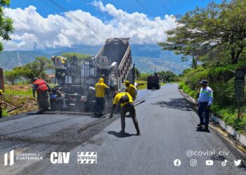 Pavimentación en la aldea San Pablo Las Delicias en Sacapulas, Quiché.