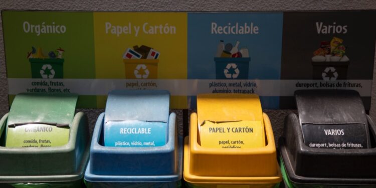 clasificación secundaria contenida en el Reglamento 164-2021 para la gestión integral de los residuos y desechos sólidos comunes.