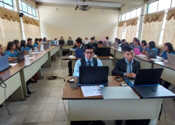 Reportan 2 mil 253 graduandos evaluados por el Mineduc en Sololá