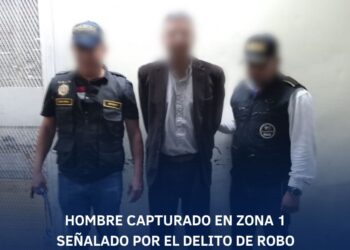 El capturado presuntamente buscaba antigüedades para venderlas en su negocio. / Foto: PNC.