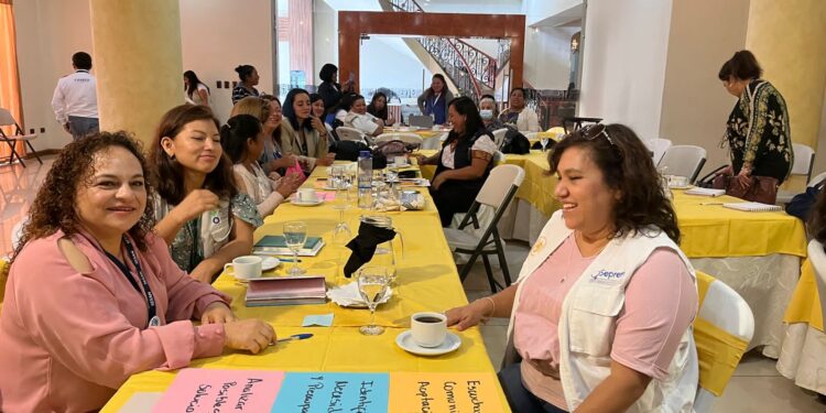 Fortalecen conocimientos en primeros auxilios psicológicos en Huehuetenango
