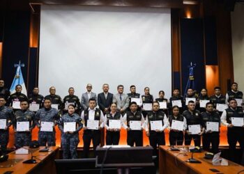 Clausura del diplomado Modelos y Estrategias para el Fortalecimiento del comercio Formal