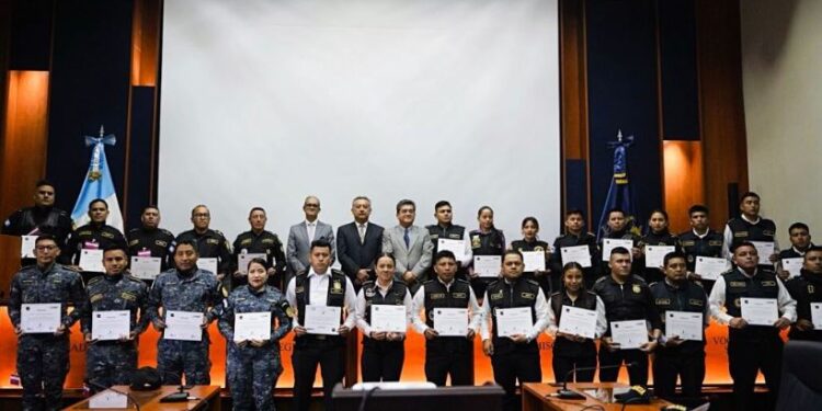 Clausura del diplomado Modelos y Estrategias para el Fortalecimiento del comercio Formal