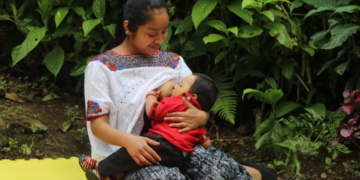 Autoridades buscan hacer consciencia de la lactancia materna. /Foto: SESAN