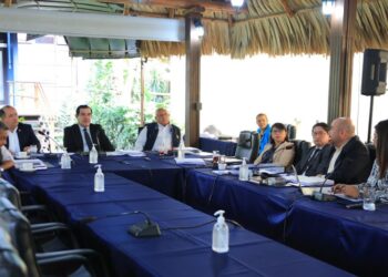 Autoridades del MAGA aprueban proyectos para modernizar la producción agrícola