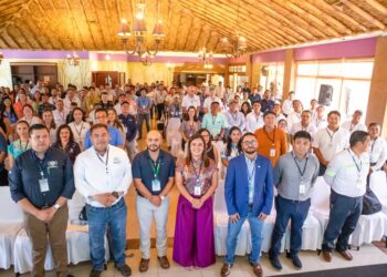 Por segundo día desarrollan simposio nacional “Manglares para la Vida”