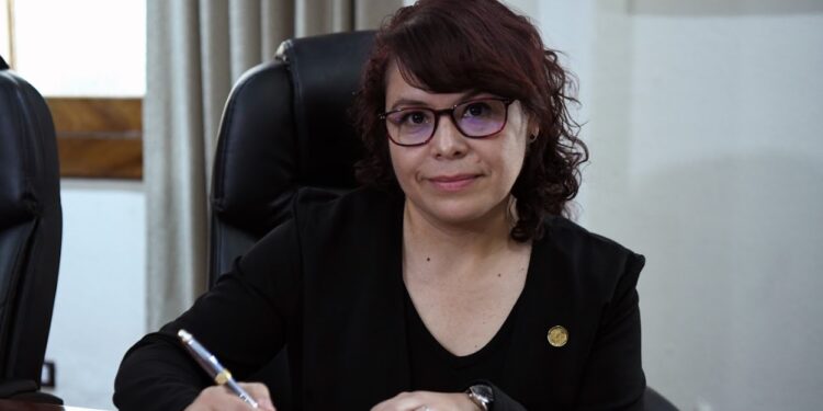 La nueva titular del Mineco ascendió desde uno de los viceministerios. / Foto: Carlos Jacinto.