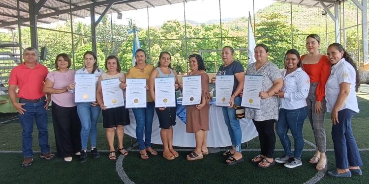 Crean espacios para la capacitación de las mujeres. /Foto: SOSEP