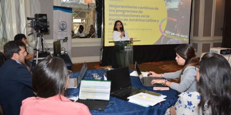 Evalúan y monitorean el Programa Ampliado de Inmunizaciones