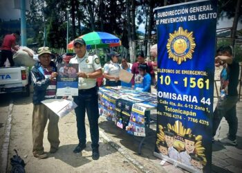 Instalan estand de información preventiva en Totonicapán