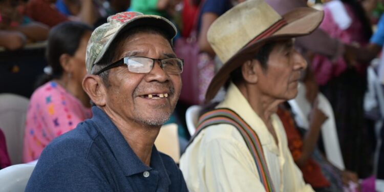 Nuevos beneficiarios del PAM agradecieron el apoyo económico. / Foto: Álvaro Interiano.