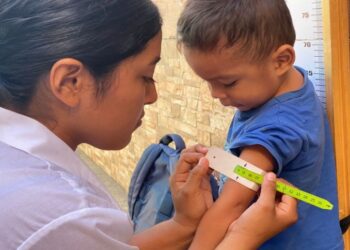 Profesionales en salud acudieron a la búsqueda de niños para velar por su bienestar. / Foto: MSPAS.