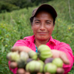 Maritza Morales es pilar de la economía de su familia