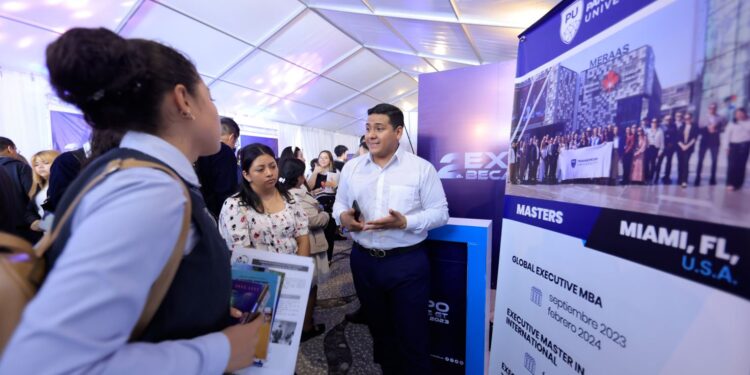 Más de 5 mil personas participaron en la Segunda Expo Becas