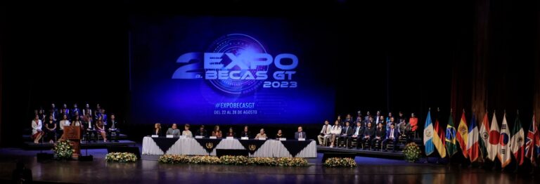 Inicia la Segunda Expo Becas 2023 en el país