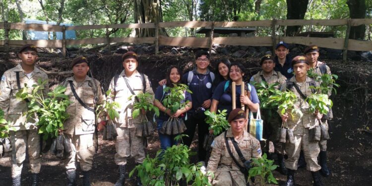 Impulsan jornada de reforestación en Sacatepéquez