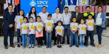 Entregan planes de prevención de la violencia escolar en Alta Verapaz