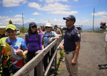 Disetur brinda seguridad a visitantes en el volcán de Pacaya