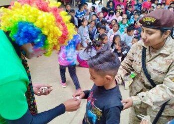 Reservistas imparten pláticas sobre prevención de “bullying” en Totonicapán
