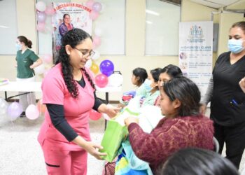 Celebran la Semana Mundial de la Lactancia Materna en el Hospital de Totonicapán