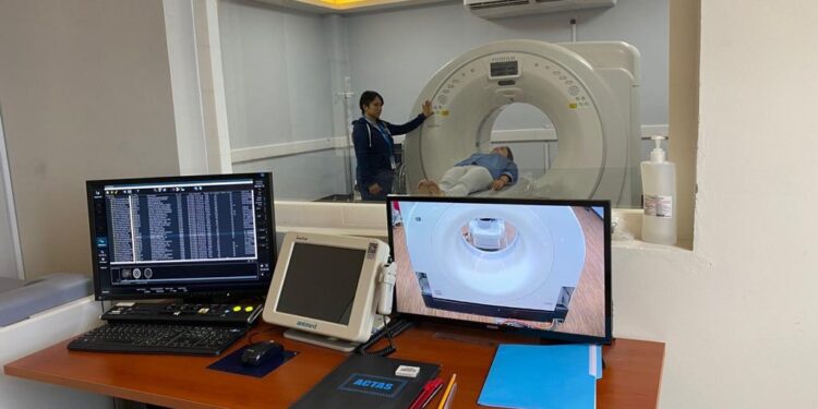 Centro de Diagnóstico de Hospital de Huehuetenango hace tomografías gratuitas