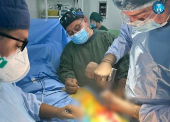El Hospital Departamental de Totonicapán celebra el éxito de una cirugía de prótesis de rodilla