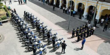 Entregan motocicletas a la Comisaría 43, de Huehuetenango