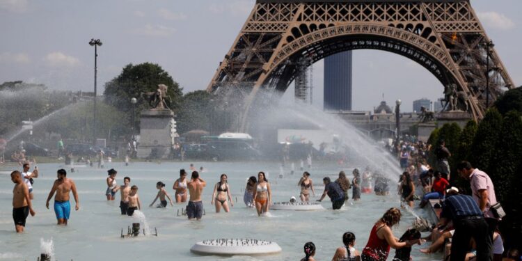 Francia estará mañana en alerta por las altas temperaturas