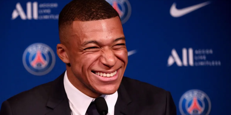 Kylian Mbappé no ha descartado una renovación con el PSG