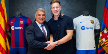 Ter Stegen renueva con el Barcelona hasta junio de 2028