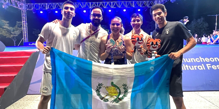 Alejandra Higueros conquista dos medallas en el Mundial de Taekwondo Playa 2023