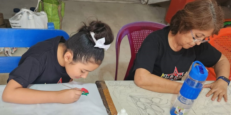 El MCD desarrolla con éxito Taller de Pintura en Tela