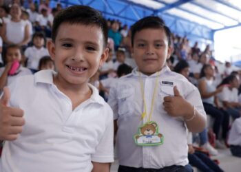 El Mineduc reporta aumento en la cobertura educativa de Guatemala.