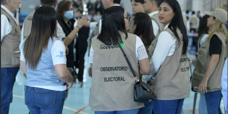 Elecciones en Guatemala se llevan a cabo con la presencia de observadores internacionales