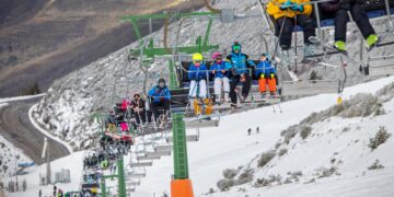 Pistas de esquí europeas ya usan parte de nieve artificial. / Foto: EFE.