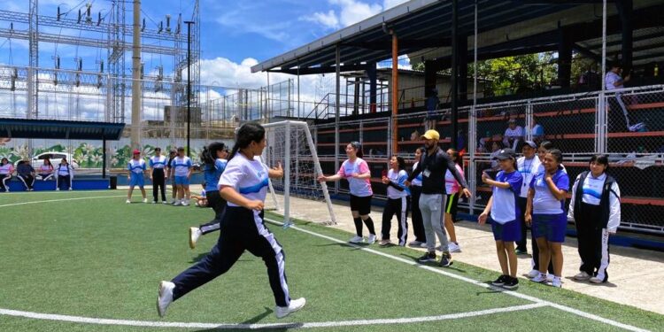 Más de 300 beneficiados en la Academia Deportiva del Centro Deportivo Gerona