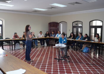 INE continúa capacitando a personal para la Encabih