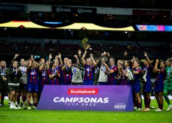 El Barcelona conquista el Estadio Azteca