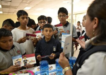 CITIC aprovechó la ocasión para hacer conciencia en los jóvenes sobre los peligros que pueden enfrentar en internet. / Foto: Álvaro Interiano.