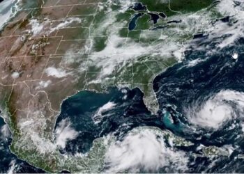 Gobierno de Guatemala insta a los guatemaltecos en Florida a atender recomendaciones por el huracán Idalia. / Foto: EFE/NHC.