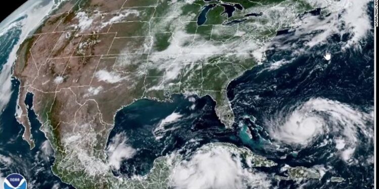 Gobierno de Guatemala insta a los guatemaltecos en Florida a atender recomendaciones por el huracán Idalia. / Foto: EFE/NHC.