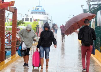 Idalia ya es huracán y se intensificará antes de tocar tierra en Florida