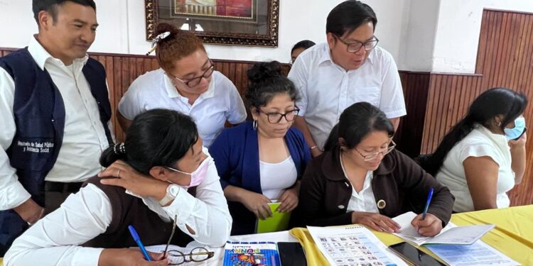 Capacitan a personal salubrista para la atención en nutrición. /Foto: MSPAS